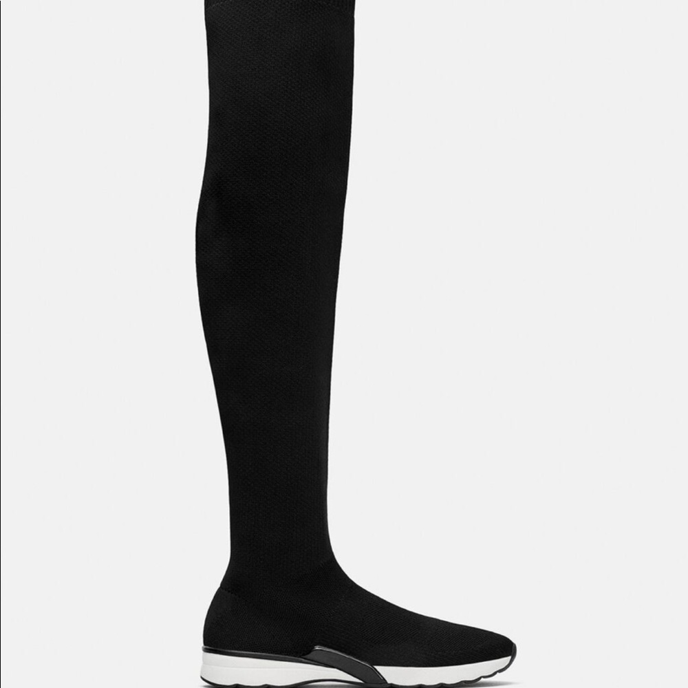 NWT!! ZARA EXTRA LONG SPORT SOCKS.